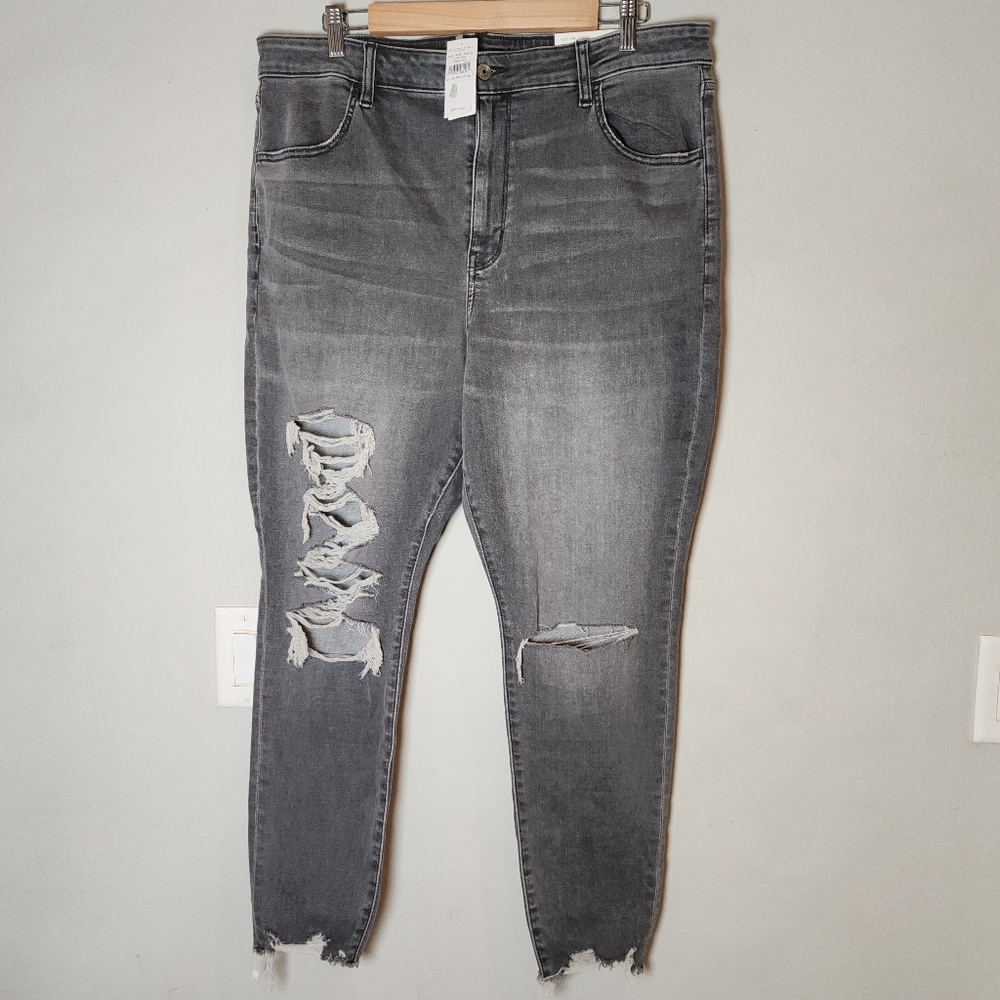 NWT AE Super Hi-Rise Grey Soft Stretch Denim Jeggings Distressed Skinny Jeans 20